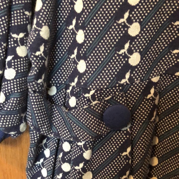 NEW GIRLS  KIMCHI AND BLUE JACKET SIZE 4. SMOKE FREE  HOME. - Picture 5 of 6